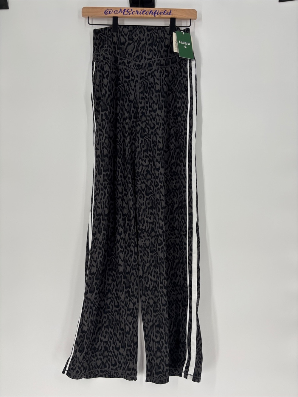 Halara animal print yoga joggers small new